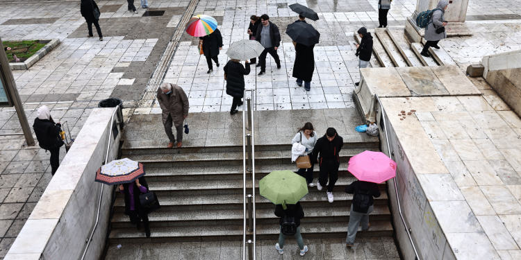Καιρός: Τρία διαδοχικά βαρομετρικά χαμηλά θα επηρεάσουν τη χώρα, έως και την Κυριακή