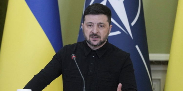 Ζέλενσκι: Χωρίς κατάπαυση δεν γίνονται εκλογές