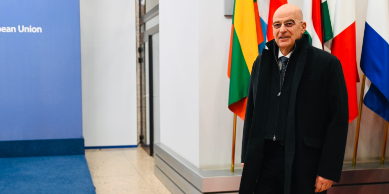 Δένδιας στο ΝΑΤΟ: Η Ελλάδα υπερβαίνει το 3% για την άμυνα