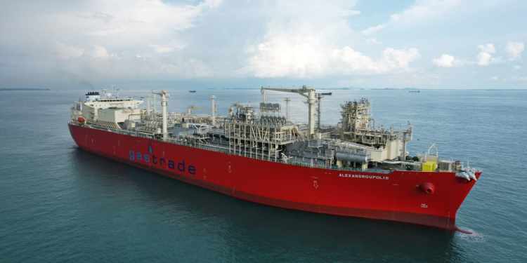 Bloomberg: Ελλάδα και Μάλτα εμποδίζουν την ΕΕ να απαγορεύσει τη μεταφορά ρωσικού πετρελαίου