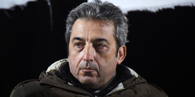 Παύλος Ασλανίδης στο Nonpapers.gr: «Περισσότερα πρόσωπα έπρεπε να αντιμετωπίζουν κακουργήματα – Ο Μπακαΐμης παρομοιάζει το παιδί μου με κατηγορούμενο»