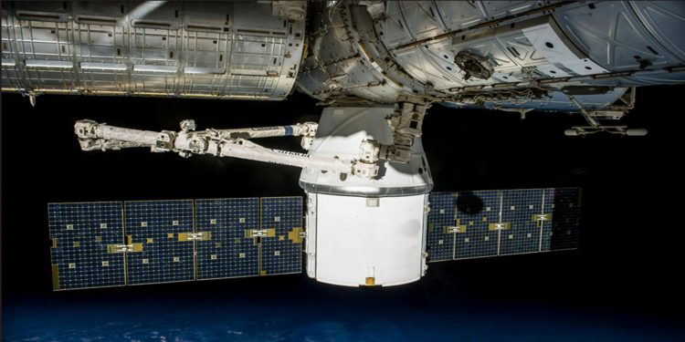 Η ρωσοφοβία ξεπέρασε την στρατόσφαιρα: Οι FT προειδοποιούν για «διαστημικό πόλεμο»