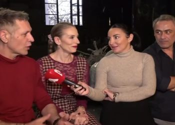 «Εισβολή» ΕΛΑΣ σε θεατρική παράσταση: Το ανοιχτό παράθυρο και η παρεξήγηση (βίντεο)