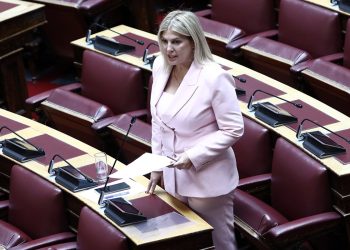 ΠΑΣΟΚ: Το χαμόγελο της Ράνιας