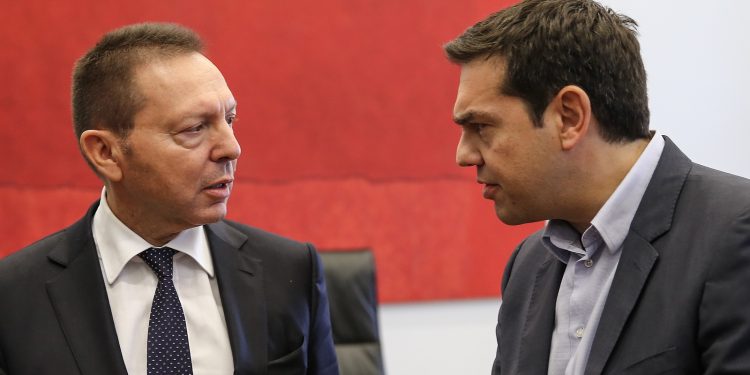 Νέα επίθεση Τσίπρα στον διοικητή της Τράπεζας της Ελλάδας