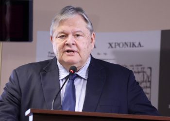 Ευάγγελος Βενιζέλος: Γιατί ο σεβασμός του Συντάγματος προηγείται της αναθεώρησής του