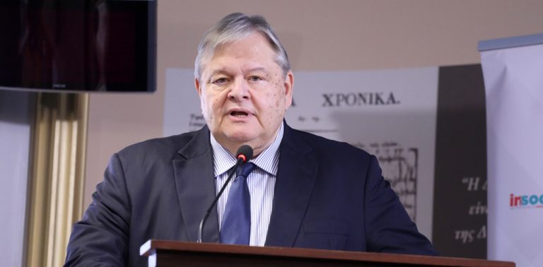 Ευάγγελος Βενιζέλος: Γιατί ο σεβασμός του Συντάγματος προηγείται της αναθεώρησής του