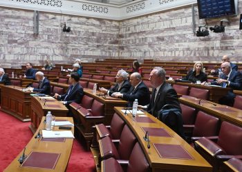 Ένταση και αποχωρήσεις από τον διάλογο που «στήνει» η κυβέρνηση για το Εργασιακό Νομοσχέδιο