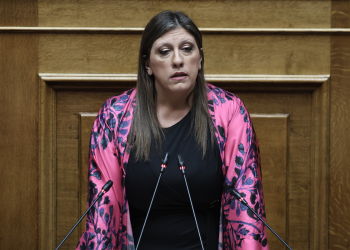 Η Ζωή Κωνσταντοπούλου κατά πάντων στη Βουλή