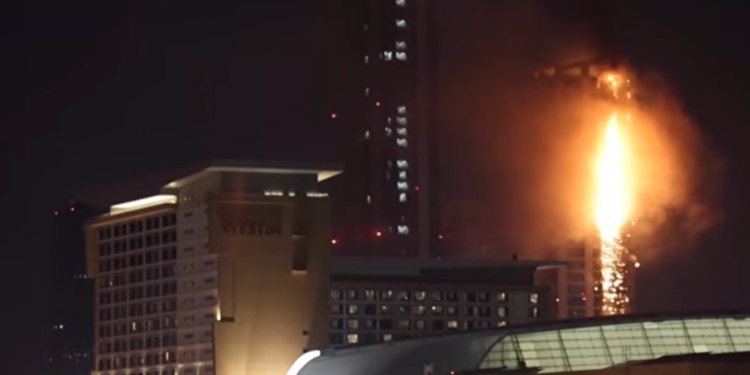 Τοστ αβοκάντο, influencers και… πανικός: Πώς τελείωσε το πάρτι στο Ντουμπάι