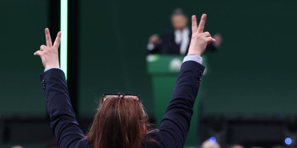 Εδώ ΠΑΣΟΚ, εκεί ΠΑΣΟΚ, με ποιους θα πάει το ΠΑΣΟΚ;